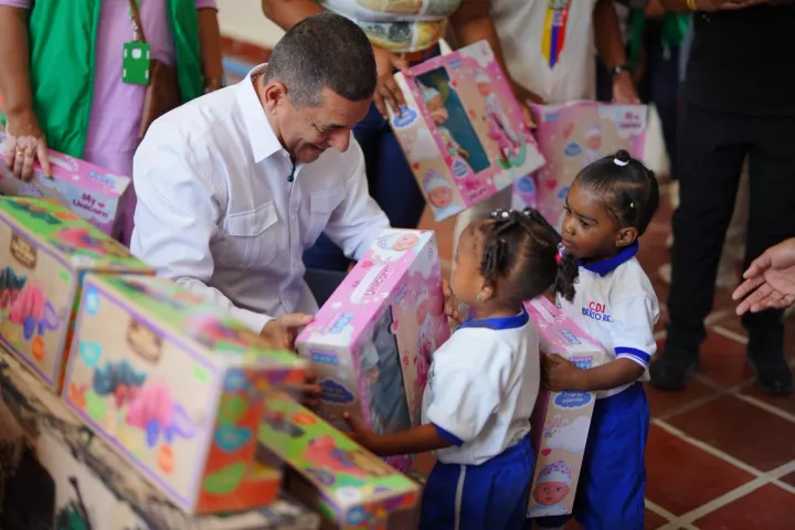 Alcalde Dumek Turbay entrega el renovado Centro de Desarrollo Infantil de Puerto Rey tras 10 años de abandono