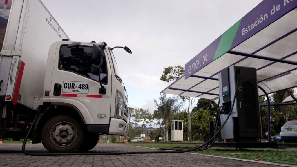 Sector automotor creció 49,4% en febrero de 2026