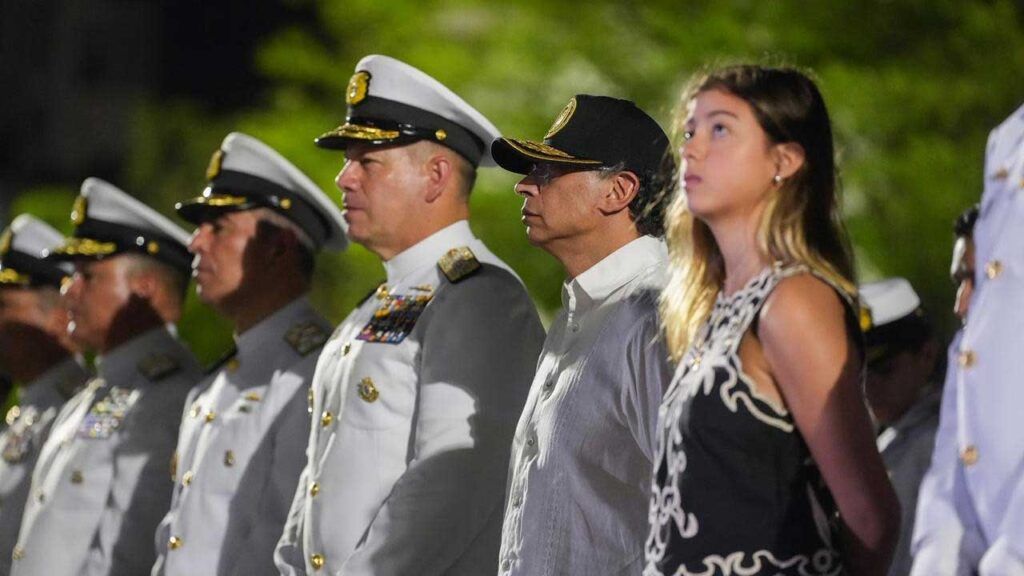 Colombia planea construir un portaviones tras avances en industria naval