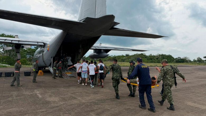Presidente Petro agradece a los pobladores de Puerto Leguízamo, Putumayo, apoyo en labor de rescate de soldados en accidente del avión Hércules