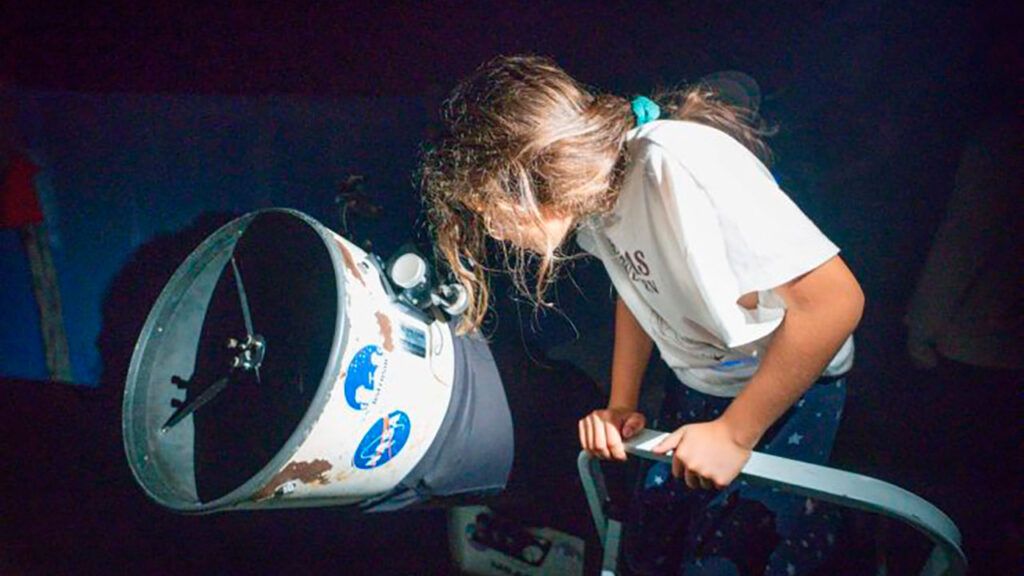 Gobierno invierte más de $5.000 millones en formación científica