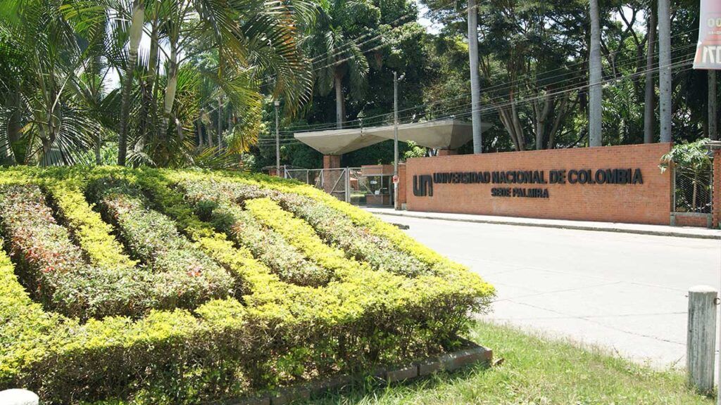 2Universidad Nacional ed