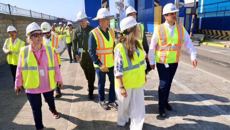 Mintransporte ordena publicar todas las licitaciones de la Aerocivil y abrirlas a la libre competencia