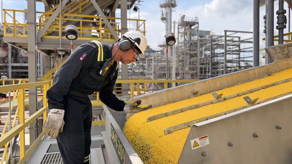 Ecopetrol comenzó la exportación de 260 toneladas de azufre sólido producido en la Refinería de Cartagena