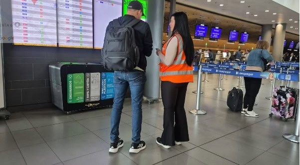 Canales de atención efectivos, derecho al retracto, información oportuna y seguridad en la compra de tiquetes: derechos de los usuarios del sector aéreo