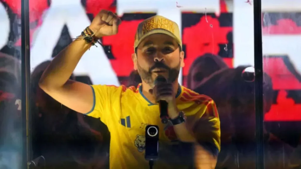 Revocan medida de prohibición a De La Espriella de usar la camiseta de la Selección Colombia abelardo con camiseta ed