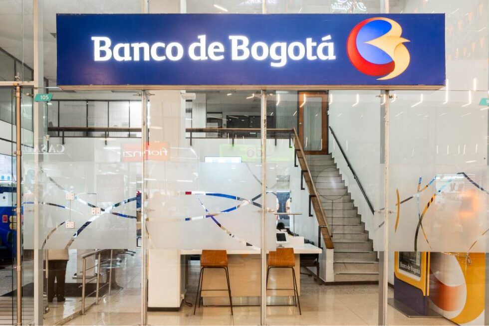 Negocio de banca minorista de Itaú a Banco de Bogotá autorizado por Superfinanciera