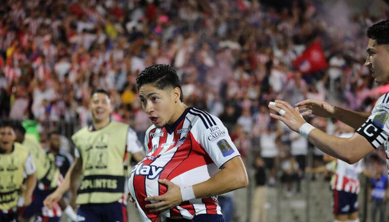 Junior golea a Nacional 3-0 y da golpe de autoridad en inicio de final del fútbol colombiano