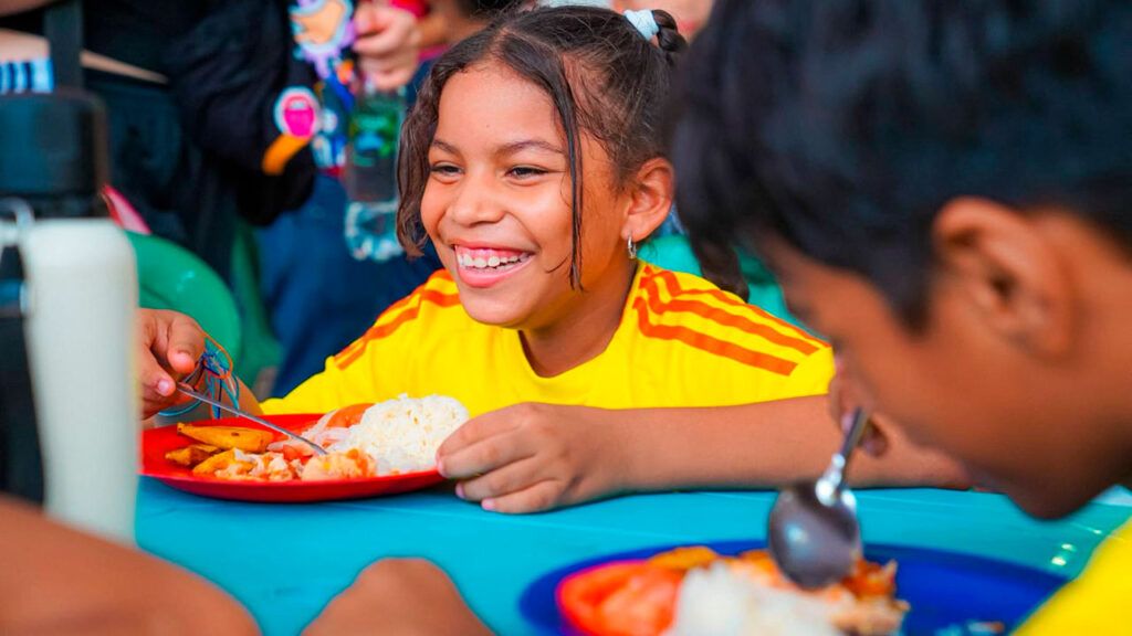 Gobierno inició entrega de 722.000 canastas alimentarias en 128 municipios del país