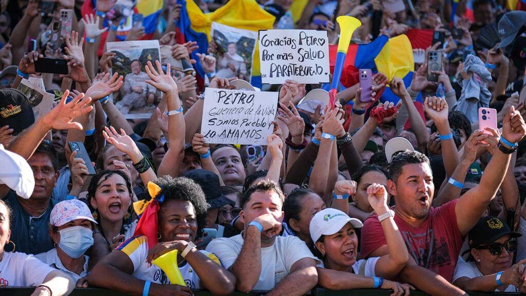Presidente Petro pide no alarmar a ciudadanos estadounidenses residentes en Colombia