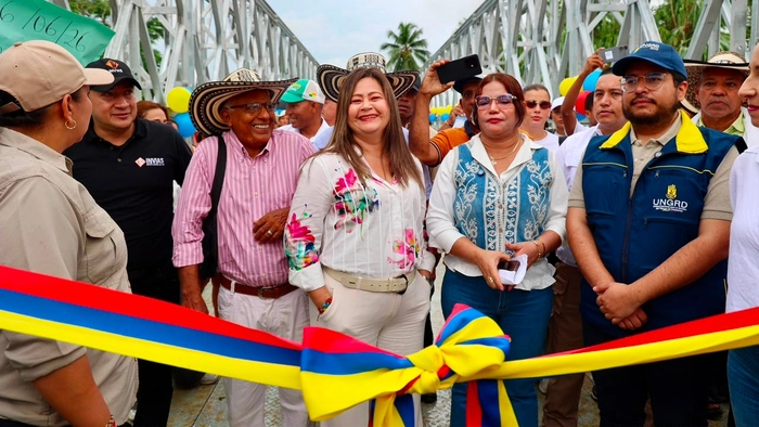 Restablecen movilidad de 8.500 personas con nuevo puente en Canalete, Córdoba puente canalete ed