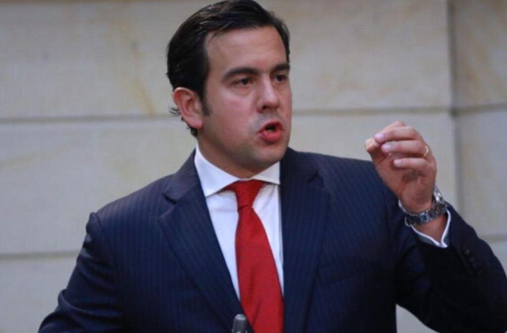 rodrigo lara mininterior ed e1782486219165