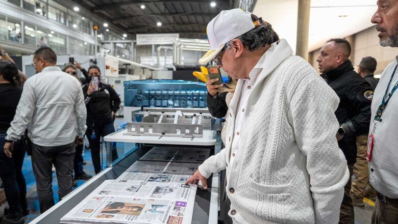Gobierno entregó la mejor rotativa digital de América Latina a la Imprenta Nacional