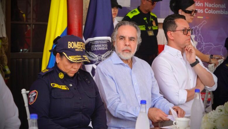 Gobierno nacional fortalece a los cuerpos de bomberos del Caribe con la entrega de equipos especializados para la atención de emergencias