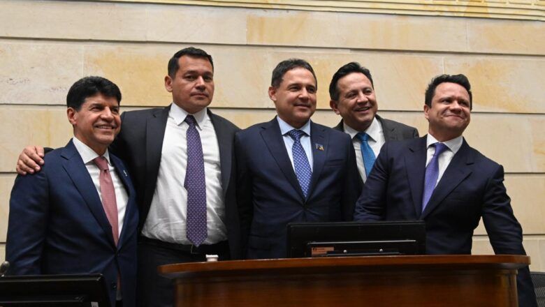 La nueva mesa directiva del Senado de la República