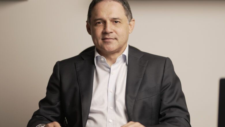 Presidente del Congreso ratifica compromiso de respeto por todos los sectores tras conversación con Abelardo de la Espriella